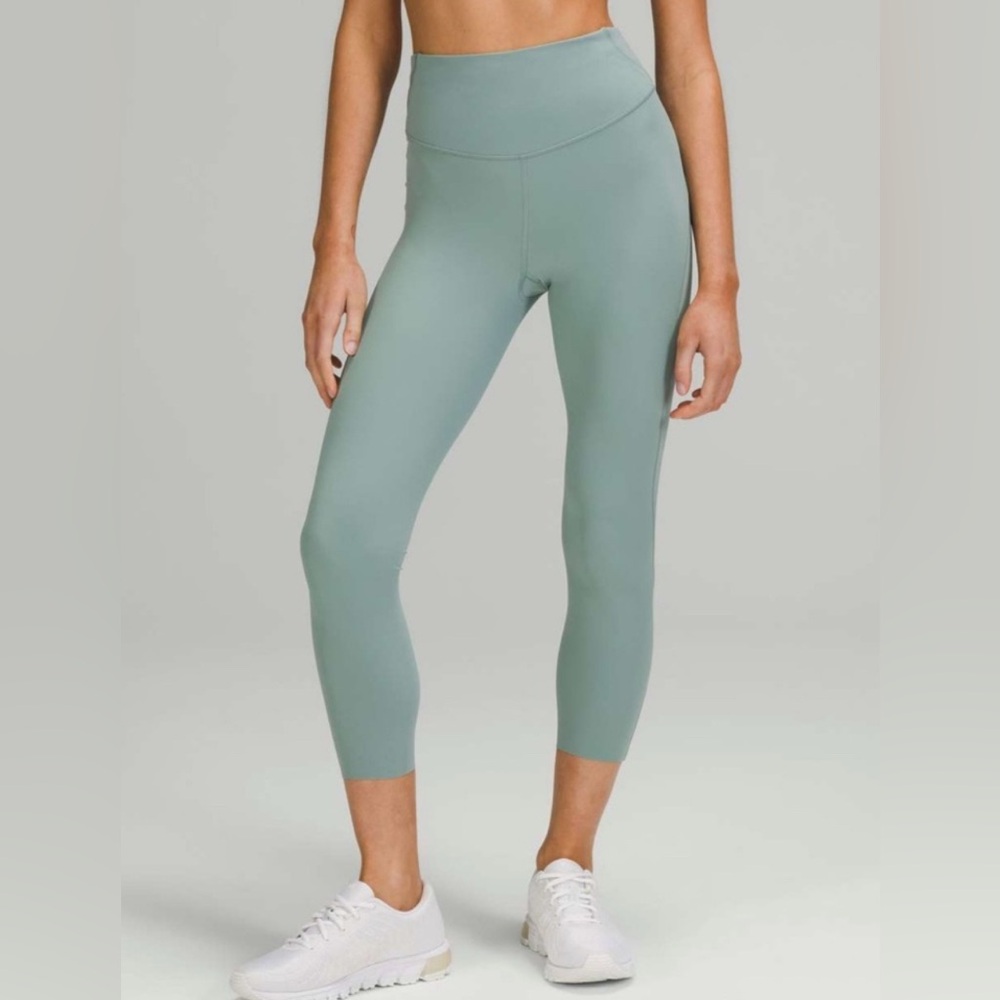 Lululemon Base Pace High-Rise Crop 23 Size 12